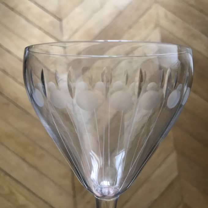 verre en cristal gravé