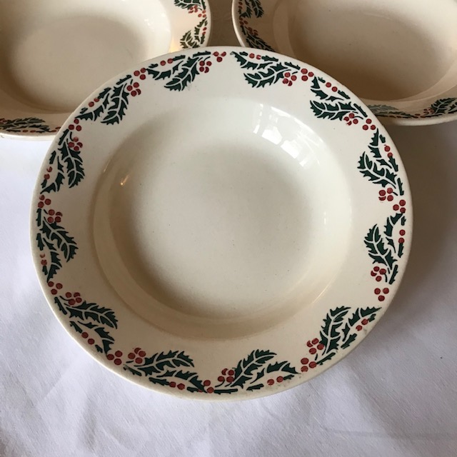 Holly soup plates