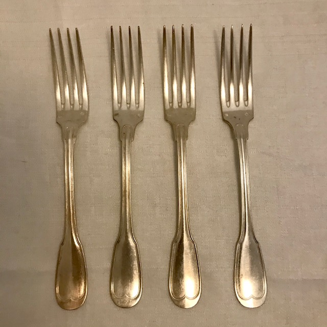 Set of 4 forks with "fillet" pattern