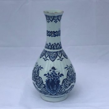 18世纪花瓶