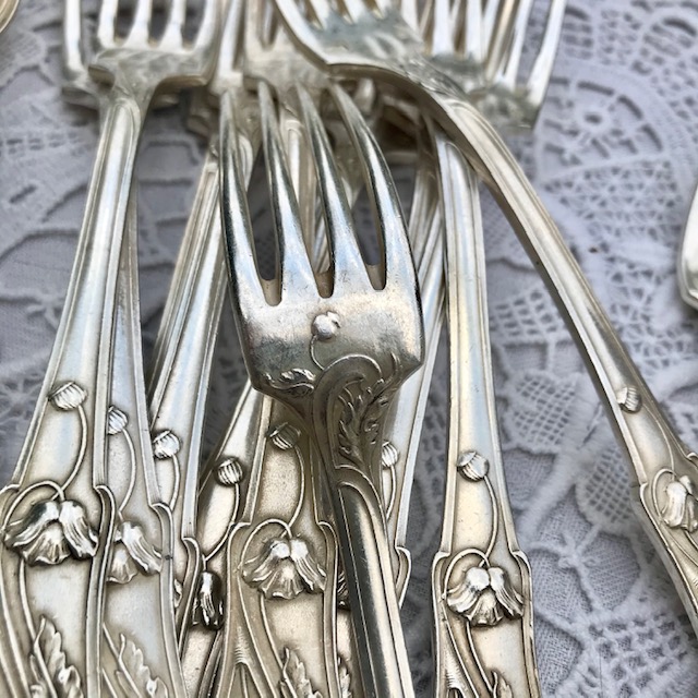 Twelve Art Nouveau cutlery