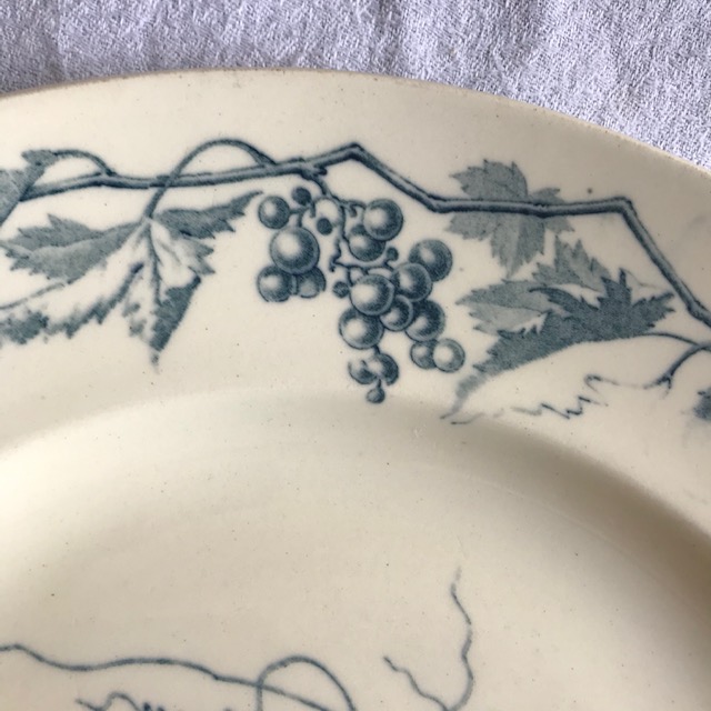 Dish decorated with vine branches
