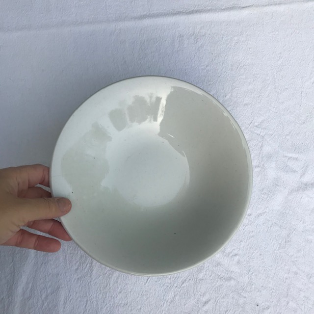Белая глиняная посуда