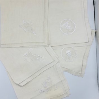 Ten linen napkins