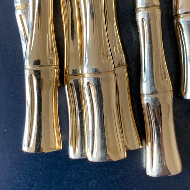 Cucchiai di bambù in metallo vintage