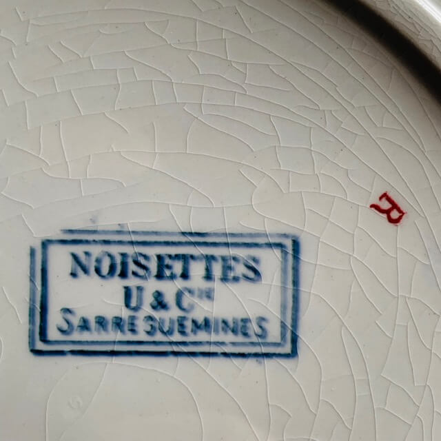 Piatto di nocciole di U & Cie Sarreguemines, 27 cm